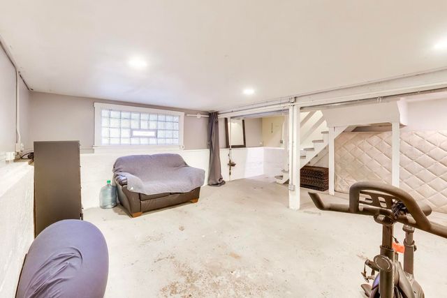 2315 N TRIPP Avenue, Chicago, IL 60639