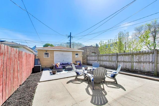 2315 N TRIPP Avenue, Chicago, IL 60639