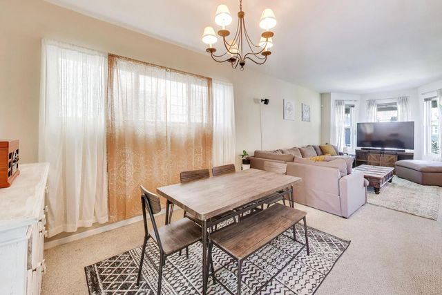 2315 N TRIPP Avenue, Chicago, IL 60639