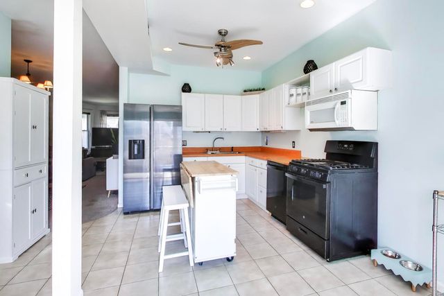 2315 N TRIPP Avenue, Chicago, IL 60639