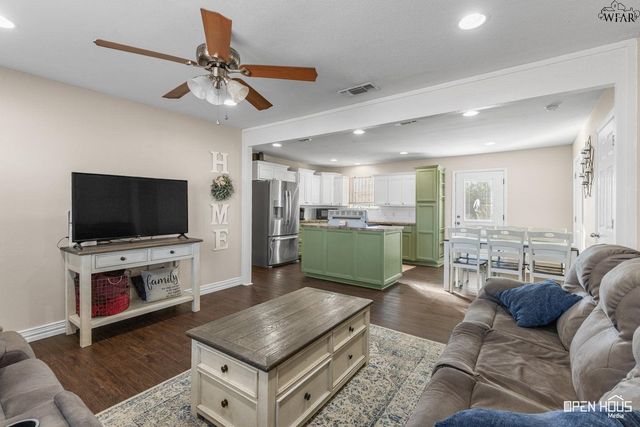 4724 BONNY DRIVE, Wichita Falls, TX 76302