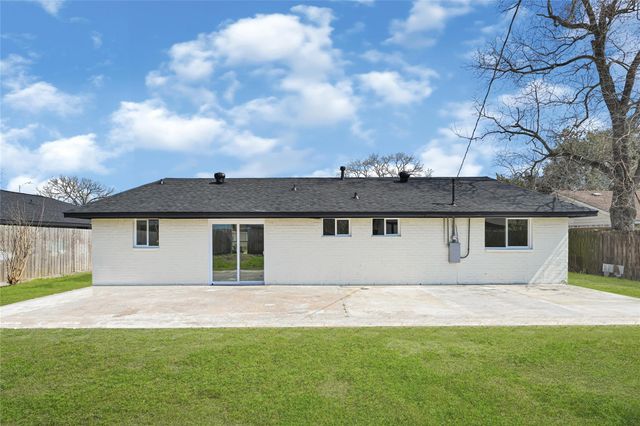 11923 Shady Meadow Street, Houston, TX 77039