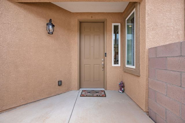 240 Rio Chama Circle SW, Los Lunas, NM 87031