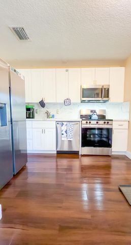 1200 NW 18th Street, Fort Lauderdale, FL 33311