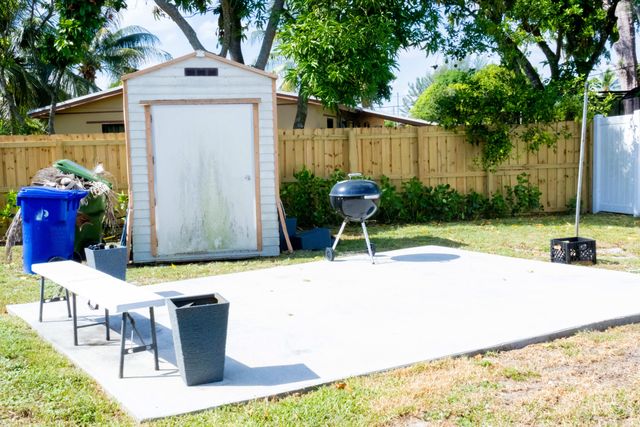 1200 NW 18th Street, Fort Lauderdale, FL 33311