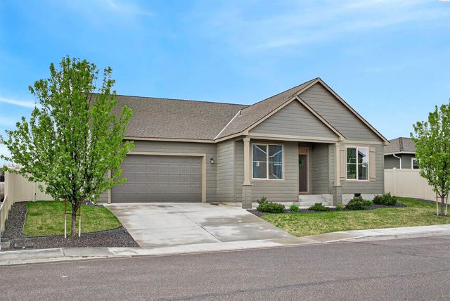 1545 W 32nd Ave, Kennewick, WA 99337