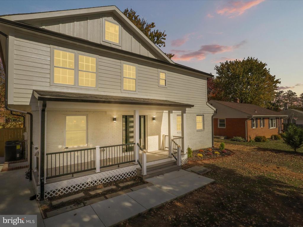 3413 WOODS AVE, Alexandria, VA 22302