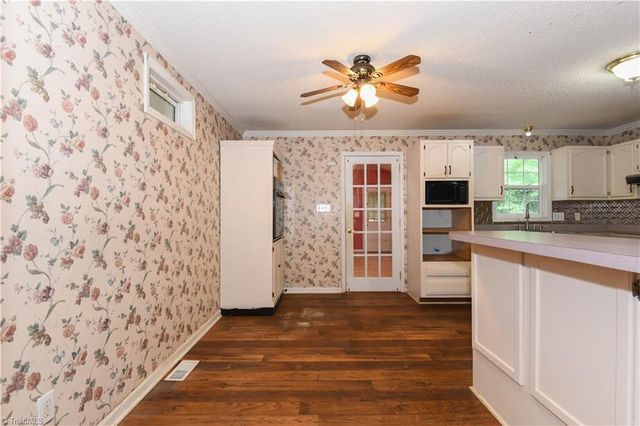 3810 Crickett Lane, Winston-salem, NC 27105