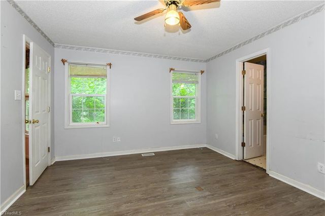 3810 Crickett Lane, Winston-salem, NC 27105