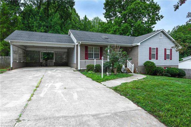 3810 Crickett Lane, Winston-salem, NC 27105
