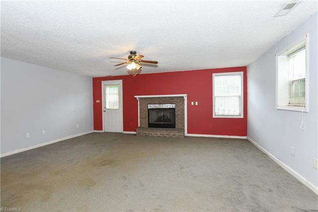 3810 Crickett Lane, Winston-salem, NC 27105