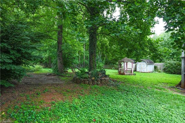 3810 Crickett Lane, Winston-salem, NC 27105