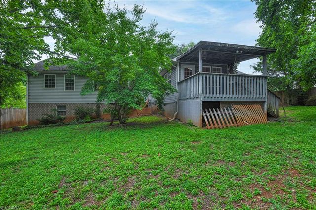 3810 Crickett Lane, Winston-salem, NC 27105
