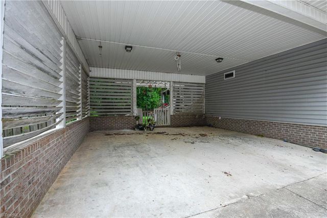 3810 Crickett Lane, Winston-salem, NC 27105