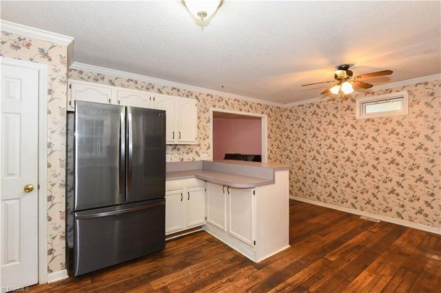 3810 Crickett Lane, Winston-salem, NC 27105