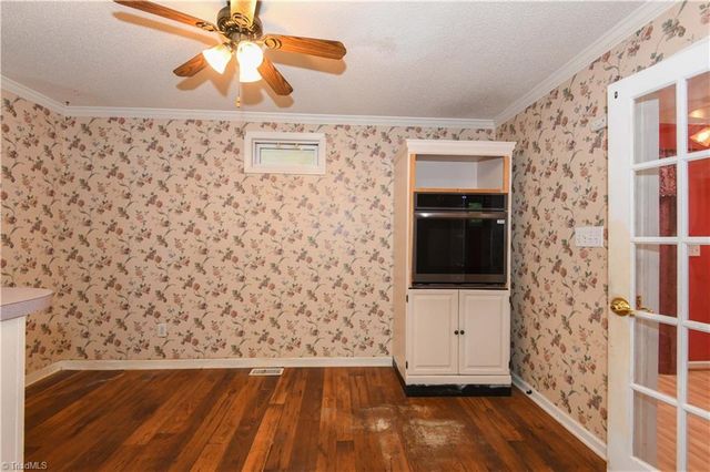3810 Crickett Lane, Winston-salem, NC 27105