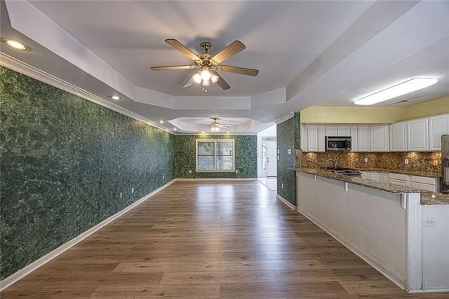 431 Thornbush Trace, Lawrenceville, GA 30046