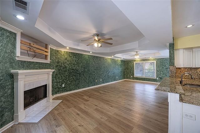 431 Thornbush Trace, Lawrenceville, GA 30046