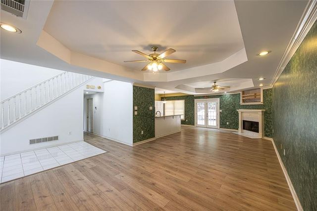 431 Thornbush Trace, Lawrenceville, GA 30046