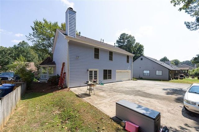 431 Thornbush Trace, Lawrenceville, GA 30046