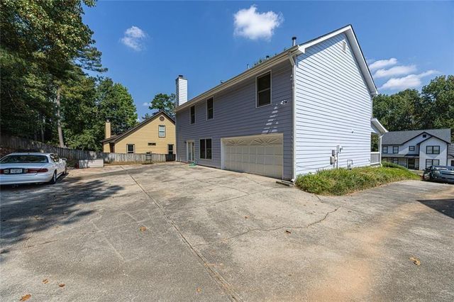 431 Thornbush Trace, Lawrenceville, GA 30046