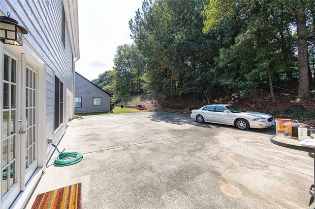 431 Thornbush Trace, Lawrenceville, GA 30046