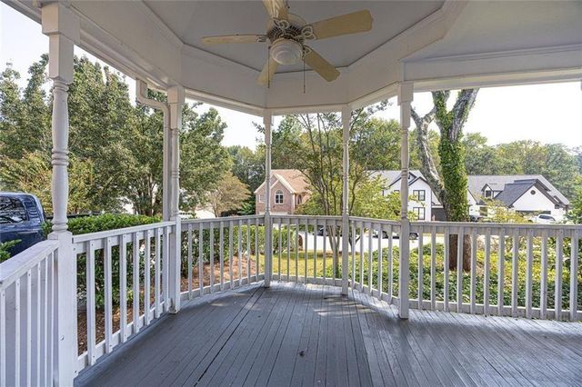 431 Thornbush Trace, Lawrenceville, GA 30046