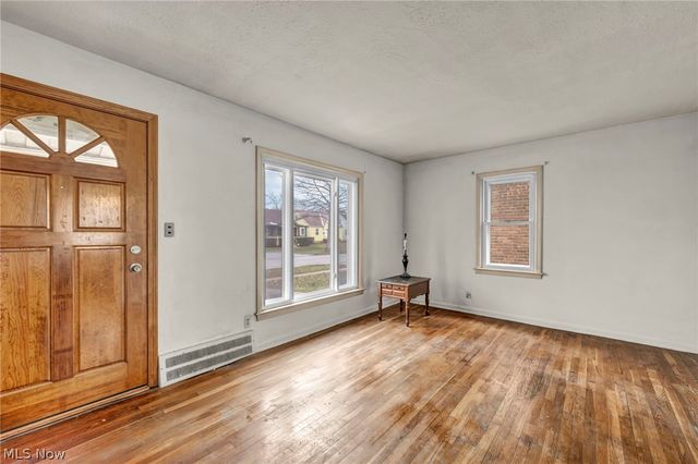 4157 W 157th Street, Cleveland, OH 44135