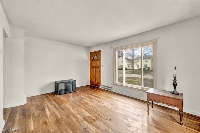 4157 W 157th Street, Cleveland, OH 44135