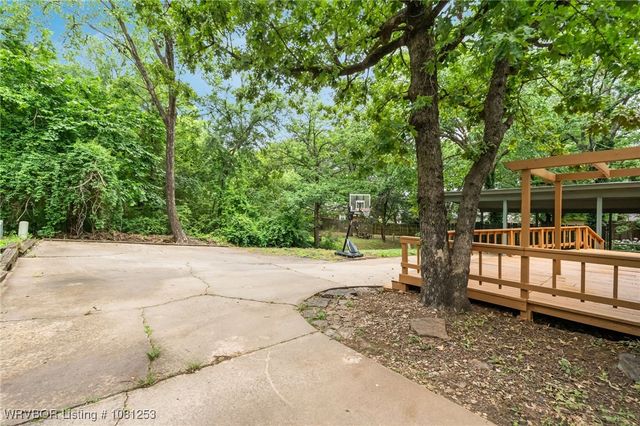 1718 Prestwick Drive, Fort Smith, AR 72908