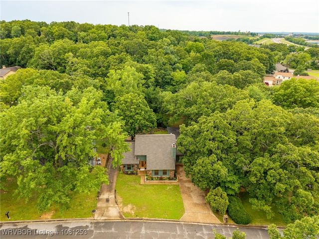 1718 Prestwick Drive, Fort Smith, AR 72908