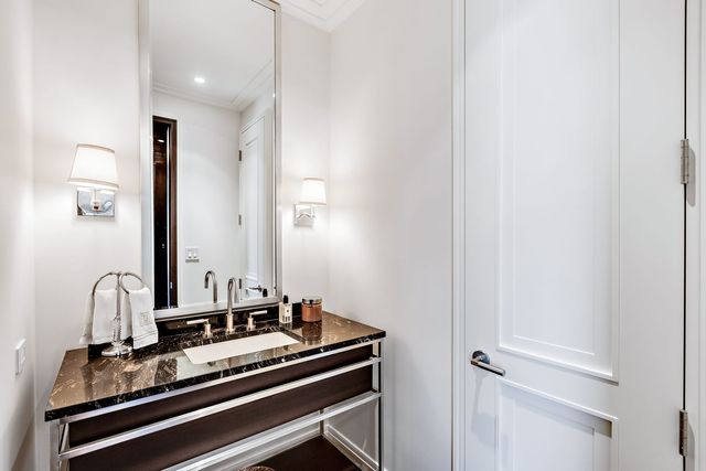 159 E Walton Place PH, Chicago, IL 60611