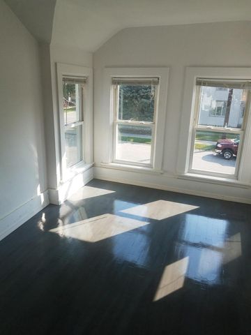 813 8TH STREET, Menominee, MI 49858