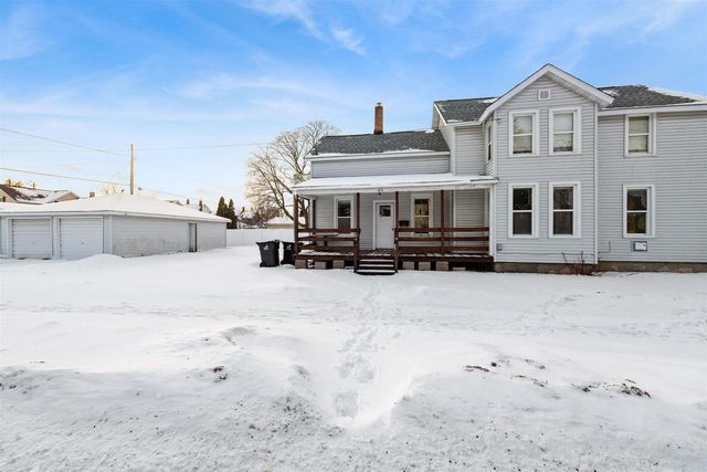 813 8TH STREET, Menominee, MI 49858