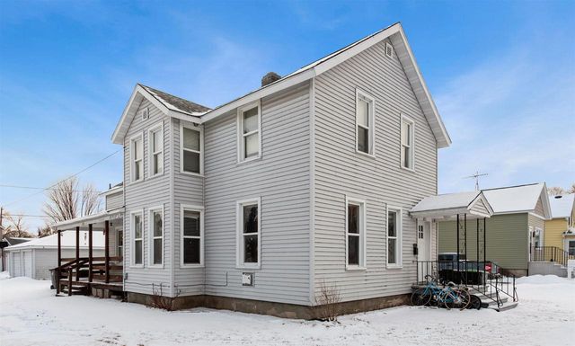 813 8TH STREET, Menominee, MI 49858