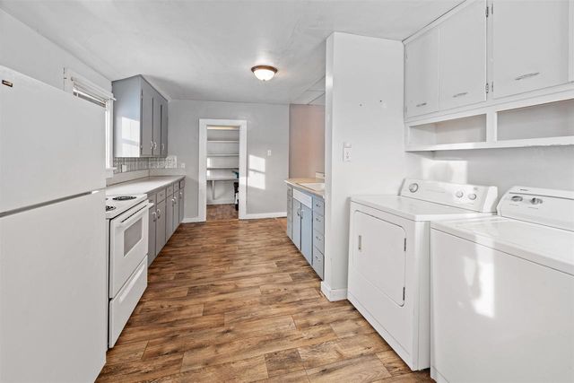 813 8TH STREET, Menominee, MI 49858