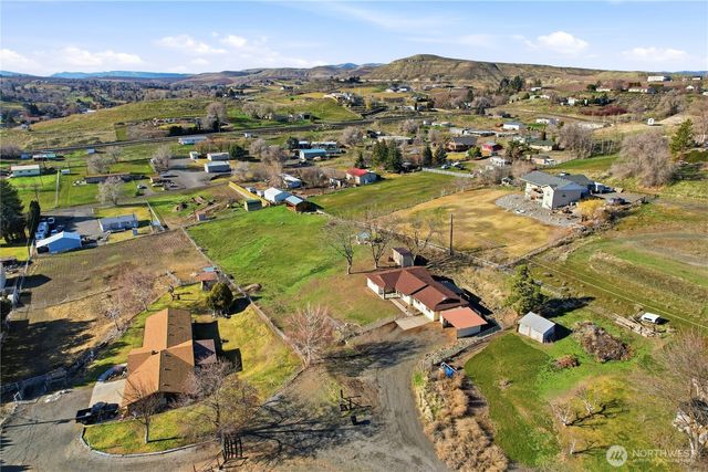 342 Sole Road, Selah, WA 98942