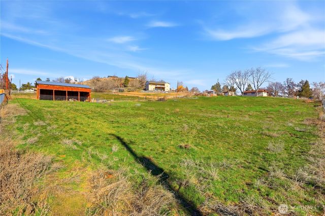 342 Sole Road, Selah, WA 98942