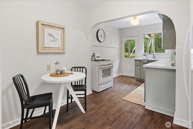 15 Fulton Street, Seattle, WA 98109