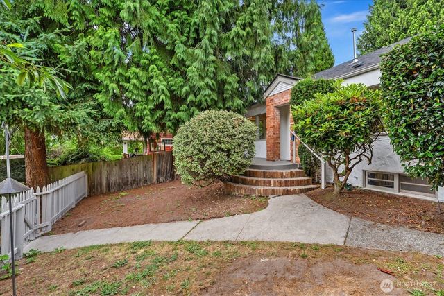 15 Fulton Street, Seattle, WA 98109
