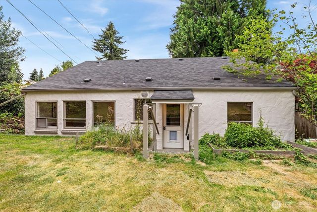 15 Fulton Street, Seattle, WA 98109