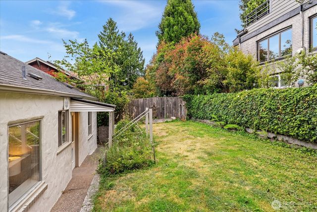 15 Fulton Street, Seattle, WA 98109
