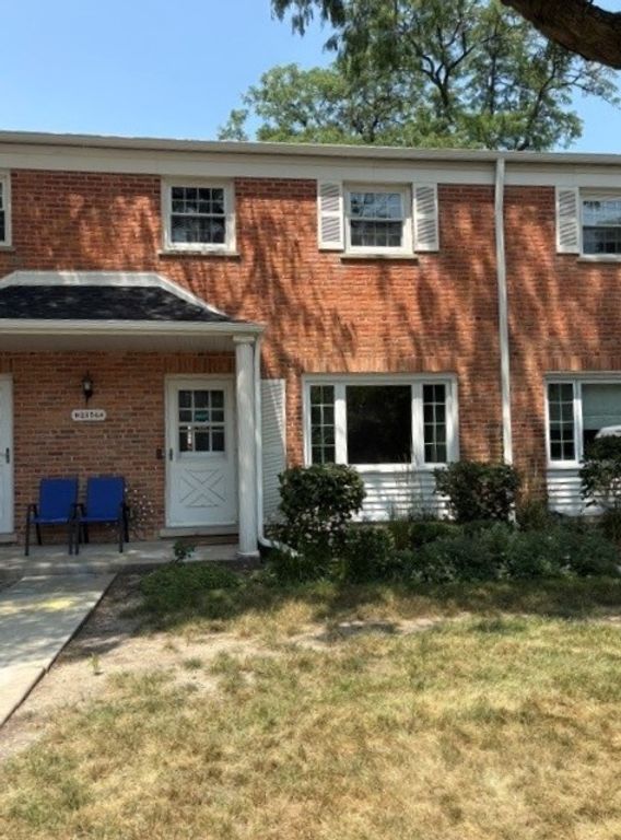 2156 Rugen Road A, Glenview, IL 60026