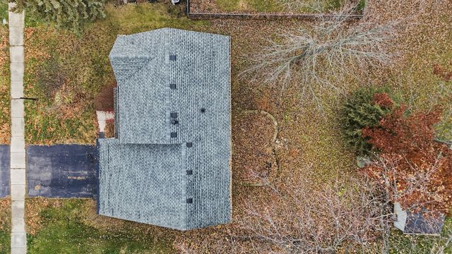 2860 Bridgeport Lane, Aurora, IL 60504