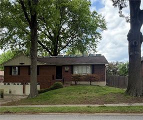 15012 E 42nd Terrace, Independence, MO 64055