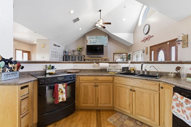 7517 County Road 306, Parachute, CO 81635