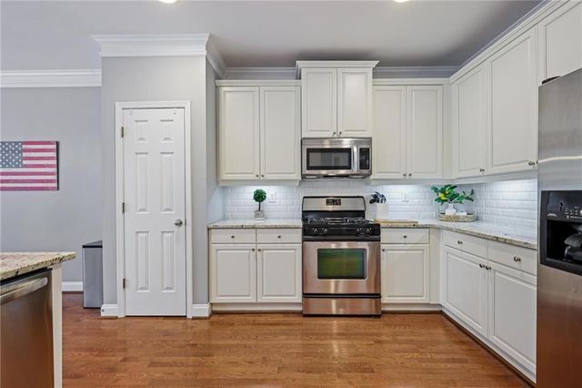 5724 Vinings Retreat SW Way, Mableton, GA 30126