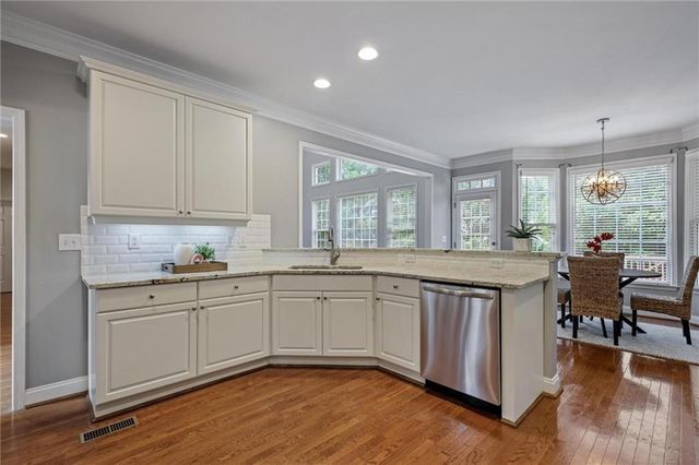 5724 Vinings Retreat SW Way, Mableton, GA 30126