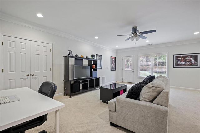 5724 Vinings Retreat SW Way, Mableton, GA 30126