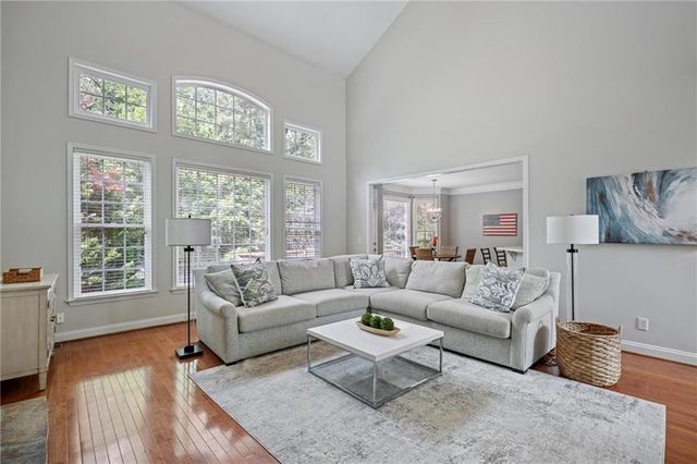 5724 Vinings Retreat SW Way, Mableton, GA 30126